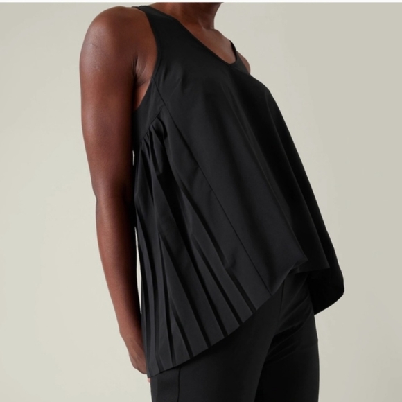 Athleta Swing Forward Tank in Solid Black size Large - Picture 1 of 11
